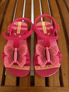 (Category: ) located in . Submitted by prelovedbyarina.athirah (Listing ID 1460385522, Image 1). Description: .