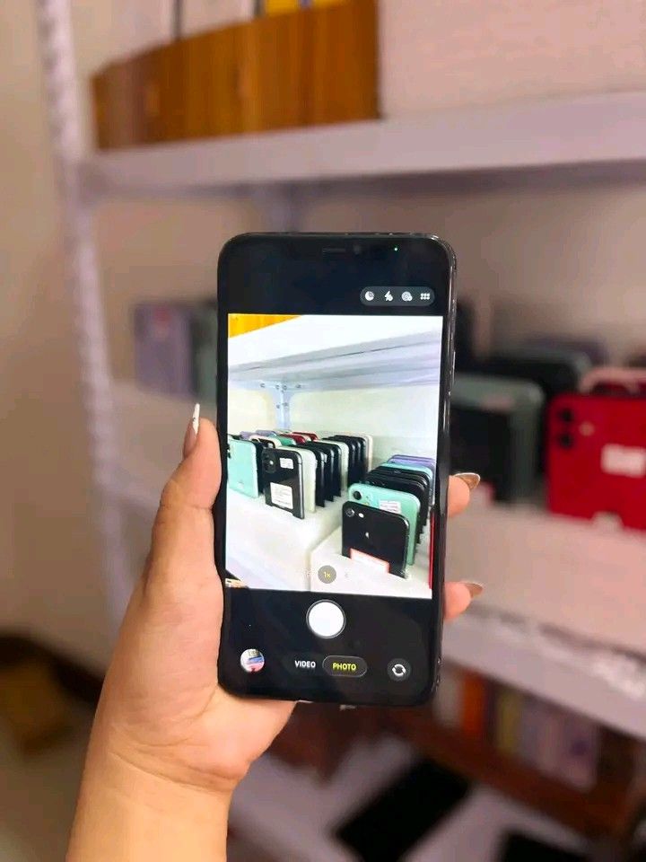 Iphone 11pro max (Category: iPhone 11 Series) located in Manila. Submitted by kzgadgets (Listing ID 1460317125, Image 3). Description: Onhaaaand🌸 Ready to deliver & ship. 𝐢𝐏𝐡𝟎𝟎𝟎𝟎𝐧𝐞 𝟏𝟏𝐏𝐑𝐎𝐌𝐀𝐗 𝟐𝟓𝟔𝐆𝐁🍏 • Any sim & Factory Onhaaaand🌸 Ready to deliver & ship. 𝐢𝐏𝐡𝟎𝟎𝟎𝟎𝐧𝐞 𝟏𝟏𝐏𝐑𝐎𝐌𝐀𝐗 𝟐𝟓𝟔𝐆𝐁🍏 • Any sim & Factory Unlocked 🛜 WIFI & DATA USE 🔋 90% Battery health 💈 IOS 26+ latest version 📯 Safe to update & reset �