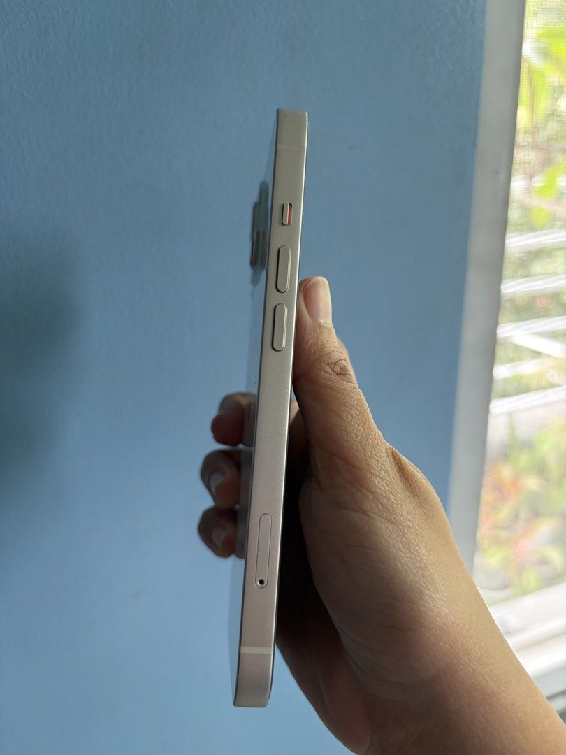 Iphone 13 rush!! (Category: iPhone 13 Series) located in Manila. Submitted by kemlao (Listing ID 1460365975, Image 2). Description: Female-owned 88% battery No scratches and dents Bought apple flagship store Meet up -QC, Matalino Rfs: upgraded phone.