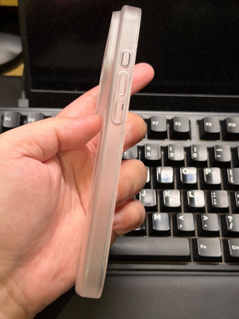 iPhone 17 Pro Thin Slim Frosted White Translucent Magsafe Magnetic Case (Category: Cases & Sleeves) located in Quezon City. Submitted by dreeeeeeee (Listing ID 1460343616, Image 2). Description: * Thin/Slim Magsafe case for iPhone 17 Pro * Near LRT 2 Gilmore Station (condo lobby) po for Lalamove, Grab, or pickup .
