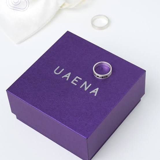 IU Sonic Rinc (Category: Looking For) located in Manila. Submitted by cm_0516 (Listing ID 1460408563, Image 2). Description: IU Sonic Ring with box only, no photocards. Can get this with the IU Oversize Shirt for 1,700..