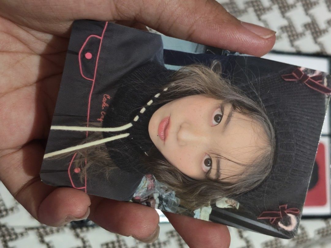 IU UAENA Official Photocard (Category: K-Wave Merchandise) located in Ilagan. Submitted by minkicar (Listing ID 1460486649, Image 3). Description: Official IU UAENA photocard from 2020 ⚡ 480 - Rare collectible item.