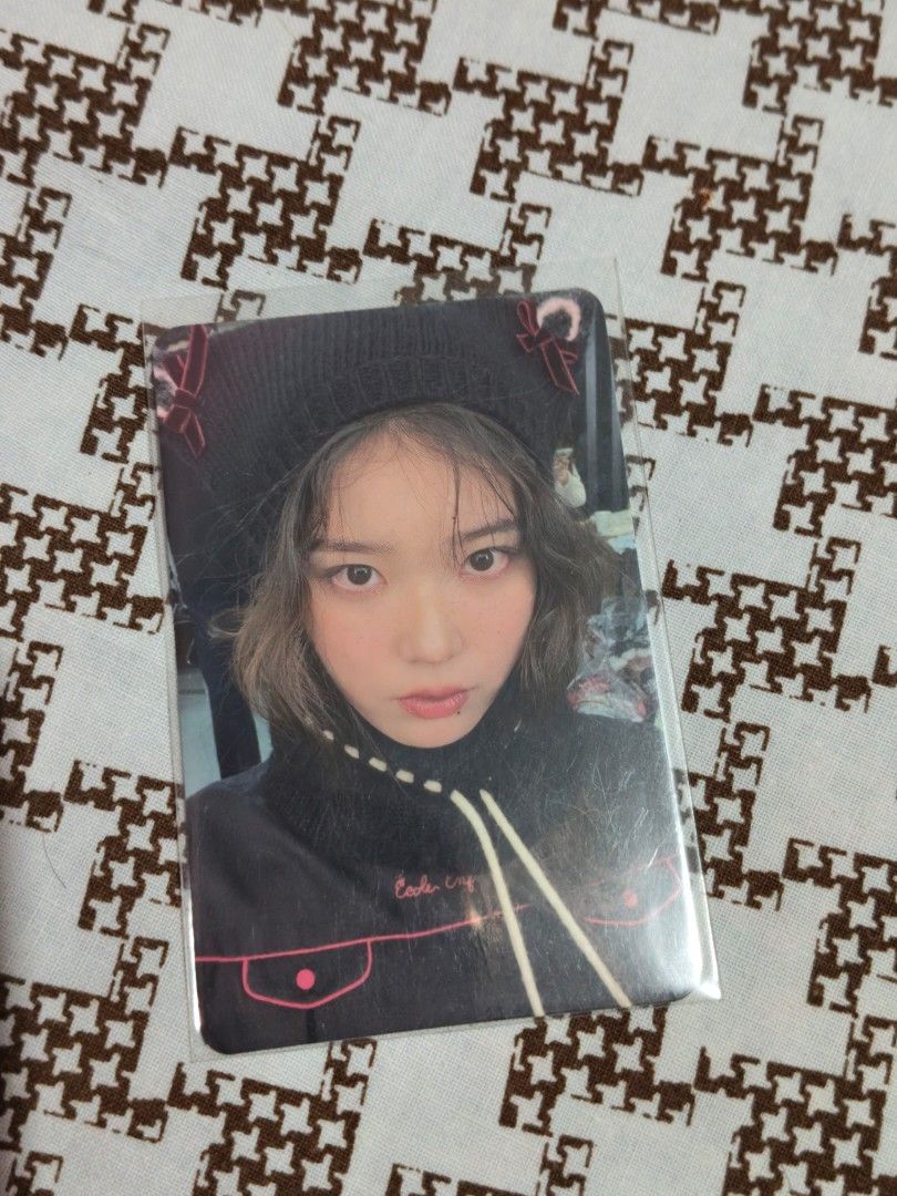 IU UAENA Official Photocard (Category: K-Wave Merchandise) located in Ilagan. Submitted by minkicar (Listing ID 1460486649, Image 1). Description: Official IU UAENA photocard from 2020 ⚡ 480 - Rare collectible item.
