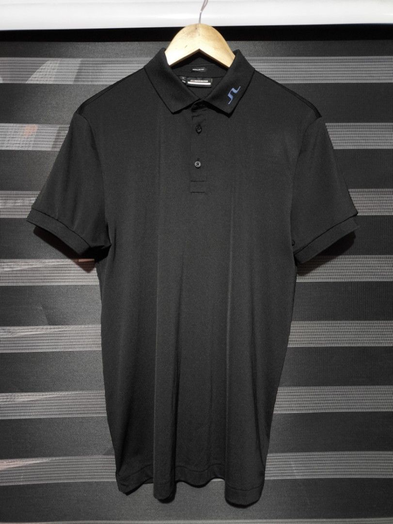 J Lindeberg Polo (Category: Tshirts & Polo Shirts ) located in Manila. Submitted by joshramly (Listing ID 1460349320, Image 1). Description: J Lindeberg Polo KV Size Medium on Tag 21 x 28 Good as New .