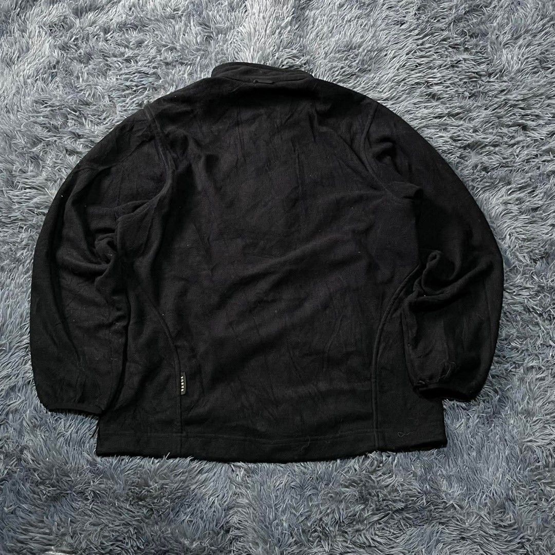 Jack Wolfskin Fleece Jacket Medium-Large Black (Category: Coats, Jackets and Outerwear) located in Batangas. Submitted by jaylord_g (Listing ID 1460349969, Image 2). Description: - Brand: Wolfskin - Item: Fleece Jacket - Color: Black - Size: Medium-Large (fits 22x25 inches) - Condition: Needs a wash - Location: Batangas City - Price: PHP 120 + shipping fee.