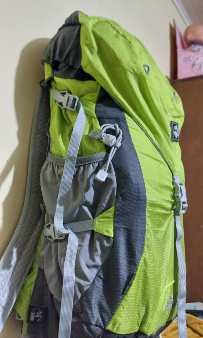 JacK Wolfskin Hiking 34L (Category: Backpacks) located in Manila. Submitted by bien_greatgoods (Listing ID 1460422424, Image 2). Description: .