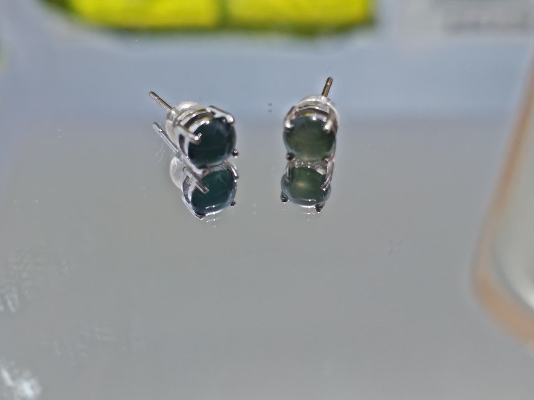 Jadeite earring (Category: Luxury Accessories) located in Bacoor. Submitted by jadeitemaster (Listing ID 1460369461, Image 3). Description: Jadeite earring set in S925 Customized One of a kind!!! This is a pair of earring you will never see in malls jewelry shops. Only one pair availeble..