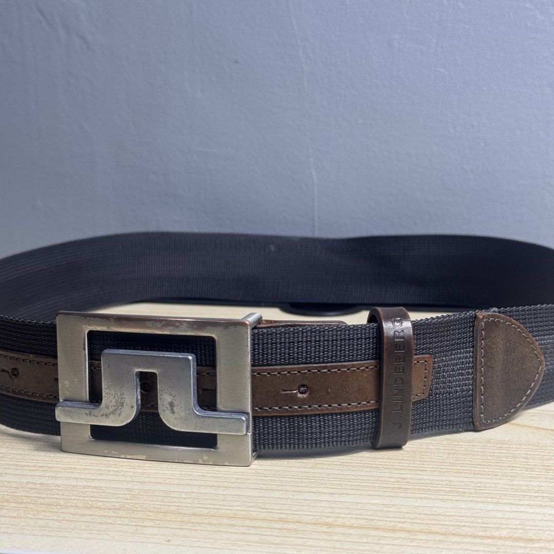 j.lindeberg - Webbing Belt - Nylon & Leather (Category: Belts) located in Manila. Submitted by sophisticatedgoons (Listing ID 1460389910, Image 3). Description: J.Lindeberg Webbing Belt 100% Nylon 100% Cow Leather Size: 33 | 85cm In good condition Issue: Tarnish in buckle Still presentable No major flaws .