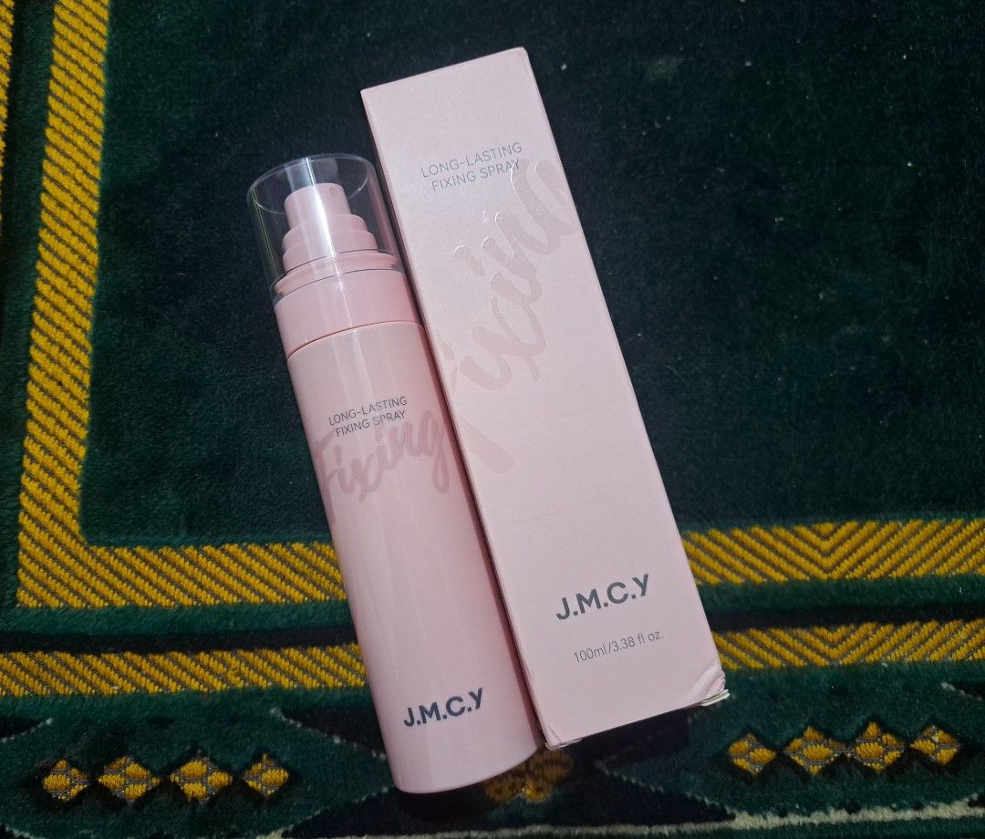 JMCY fixing spray (Category: Makeup) located in Bulacan. Submitted by queen08_ (Listing ID 1460310763, Image 1). Description: - still full - never been used.