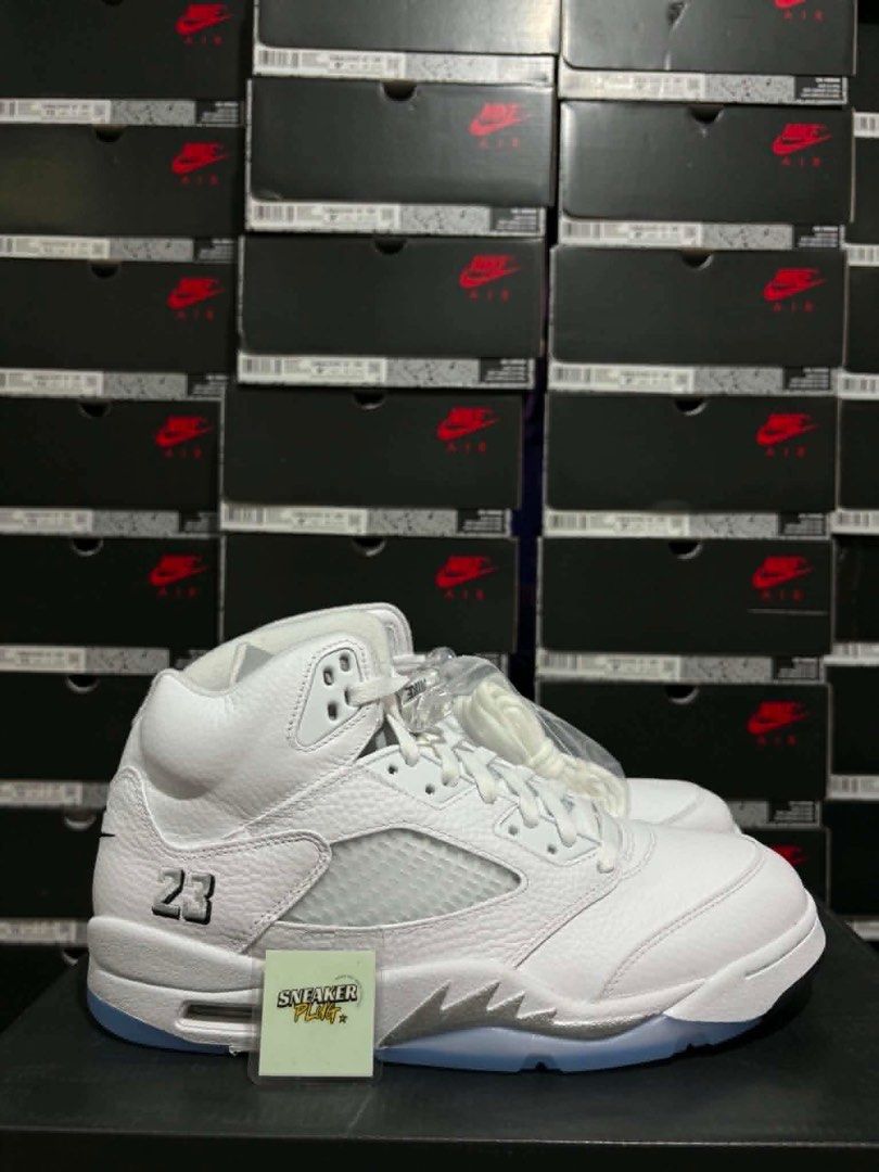 Jordan 5 Retro "White Metallic" (Category: Casual Shoes) located in Quezon City. Submitted by snkrplg4heat (Listing ID 1460310533, Image 1). Description: 🔥J5 Retro "White Metallic" (HQ7978-103)🔥 MENS SIZE AVAILABLE (Payment first policy to avoid cancellation.) 💵 GCash / Bank Transfer / Maya 🛵 LBC/Same day delivery 📍 Quezon City ❌No return / No exchange 📸 Colors may be different due to lighting. *Price may change without prior notice, please