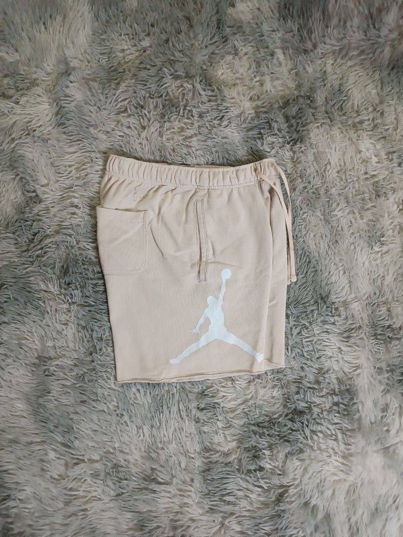 Jordan Essentials 'Biglogo' Fleece Short (Cream) (Category: Shorts) located in Mandaluyong City. Submitted by retro.199x (Listing ID 1460407444, Image 3). Description: SIZE SMALL ON TAG Waist: 28-35 Length: 18 Thigh:14 Leg Opening: 11.5 EXCELLENT CONDITION.