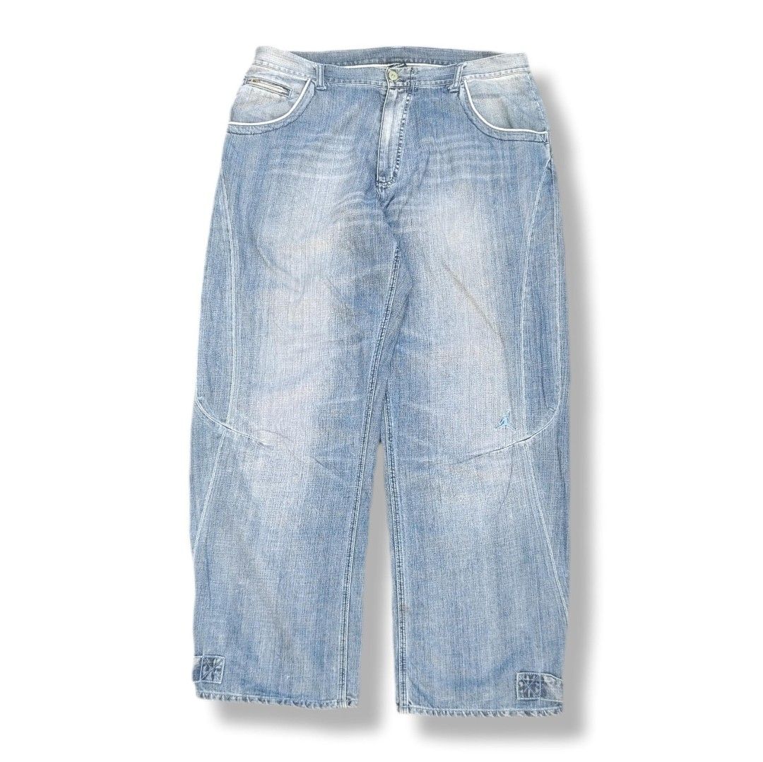 Jordan pants (Category: Jeans) located in Manila. Submitted by thrift_ni_aj (Listing ID 1460337835, Image 2). Description: 40 x 45 x 16 x 10.