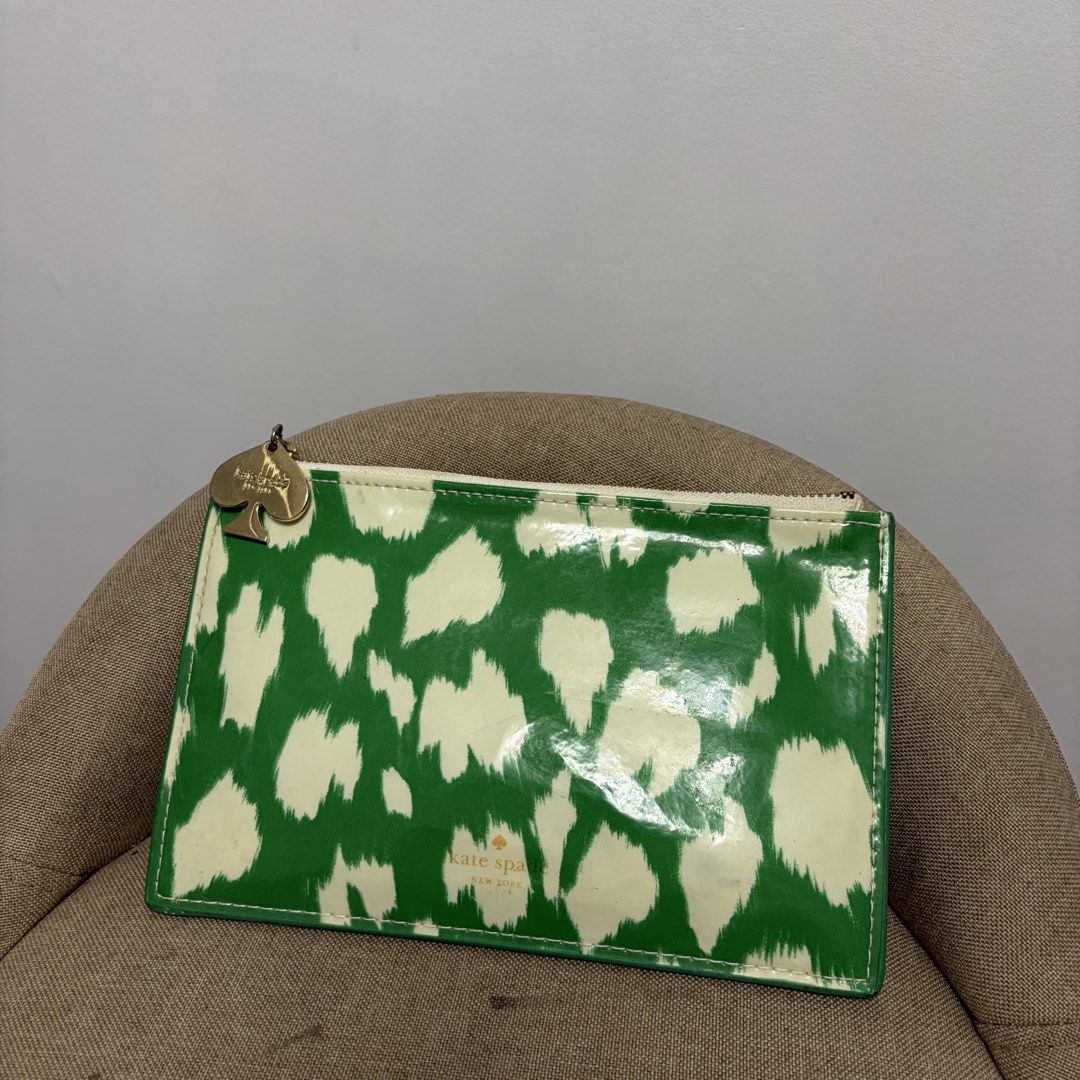 Kate Spade pouch (Category: Purses & Pouches) located in San Carlos. Submitted by marj.mco (Listing ID 1460437848, Image 1). Description: US bought Preloved With scratches (check photos) 100% original.