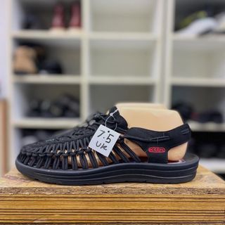 (Category: ) located in . Submitted by sneakers.too (Listing ID 1460396176, Image 1). Description: .