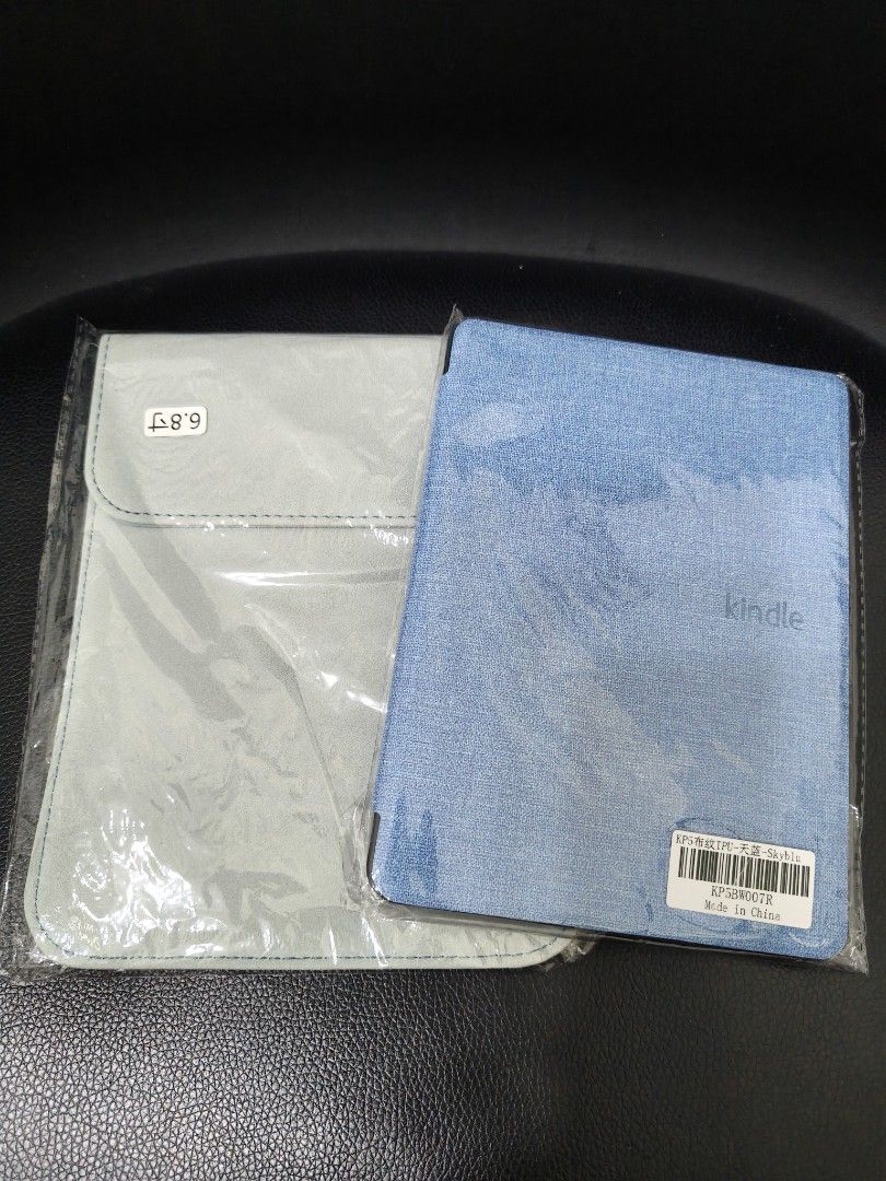 Kindle case and pouch 6.8in 11th gen (Category: Cases & Sleeves) located in Pasay City. Submitted by biancabee25 (Listing ID 1460419491, Image 1). Description: selling as bundle both brand new, only tried to fit it.