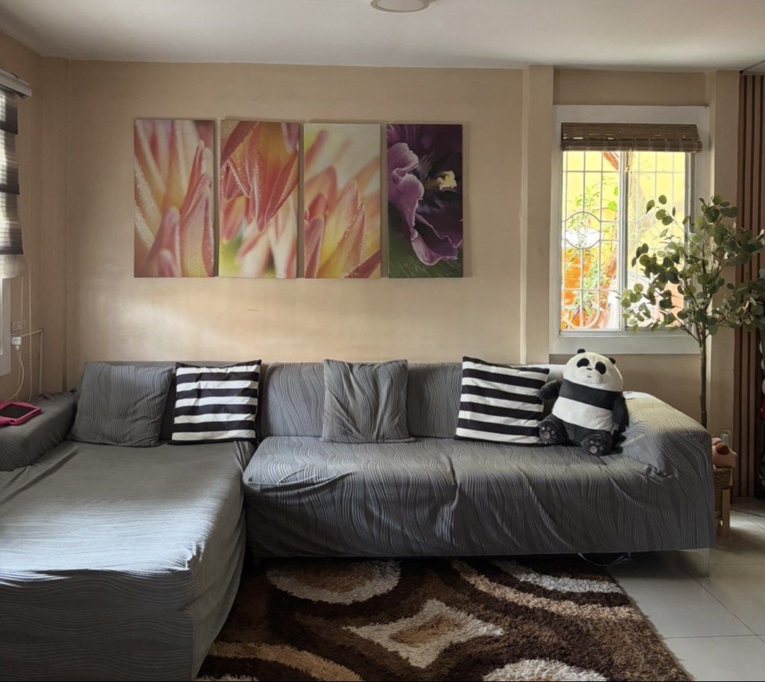 L type sofa (Category: Sofas) located in Dasmarinas. Submitted by ehradee (Listing ID 1460382706, Image 2). Description: Free 2 color sofa cover With 3 pillows No major issue Check pic for details Pick up only sa salawag dasmarinas Buyer will arrange pickup service .