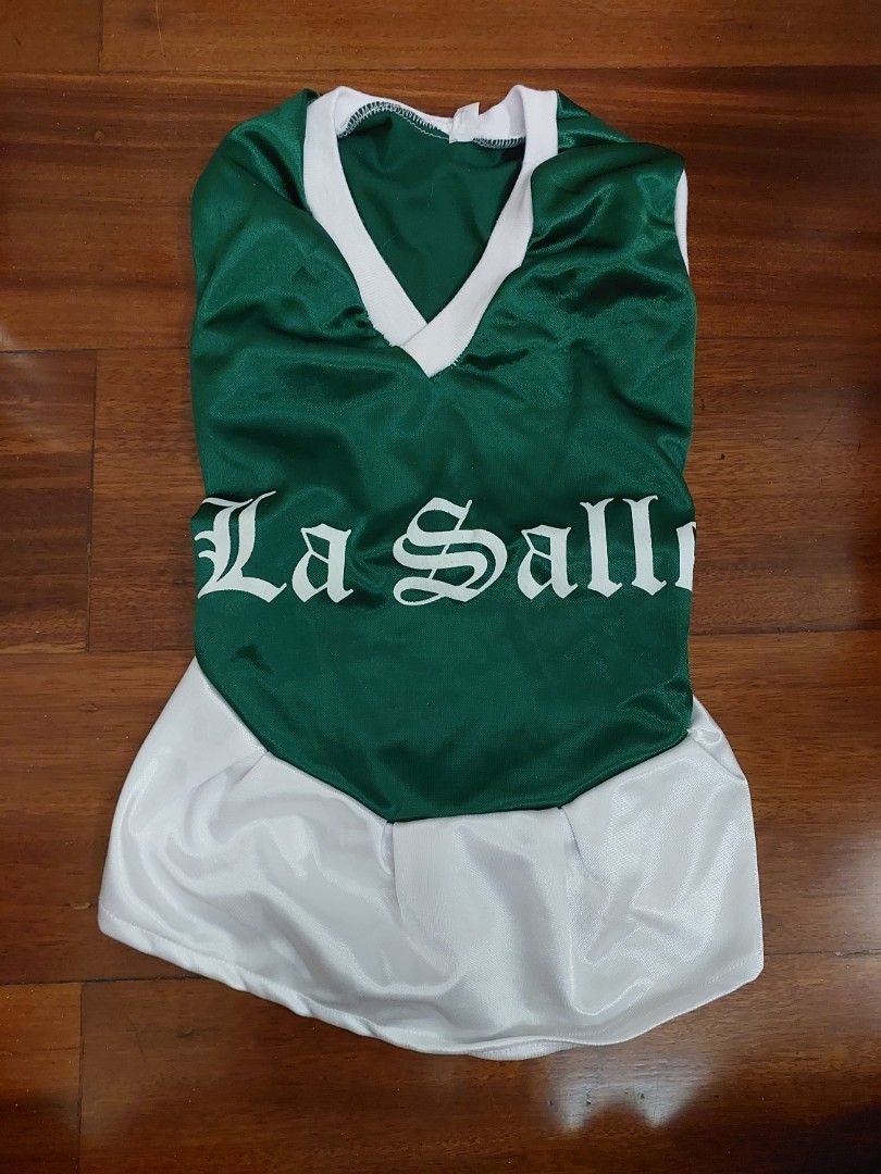La Salle Pet Costume (Category: Homes & Other Pet Accessories) located in Caloocan City. Submitted by ericajane_tc (Listing ID 1460476766, Image 1). Description: Fit for small to medium breed.