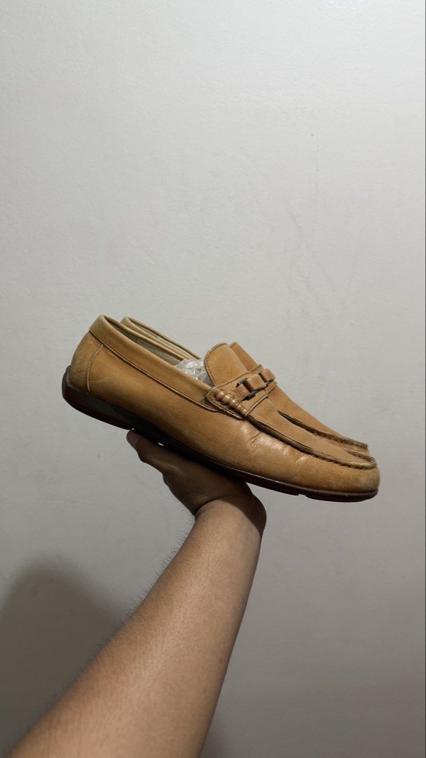 Landrover (Category: Casual Shoes) located in Koronadal. Submitted by johnapolen99551 (Listing ID 1460335541, Image 3). Description: In good condition Ship nationwide .