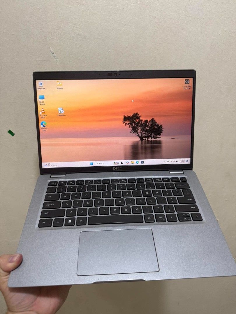 Latitude 5430 (Category: Laptops & Notebooks) located in Manila. Submitted by happyearth.953a15 (Listing ID 1460490504, Image 1). Description: Latitude 5430 I7 12th gen Intel UHD Graphics 16gb ram 512gb nvme Windows 11 pro OS Unit with type C dell charger No issue ✅ Pain chip lang hindi makinis✅ 💸💸 20,000 Location: San Andres bukid manila Pick up or meet up.