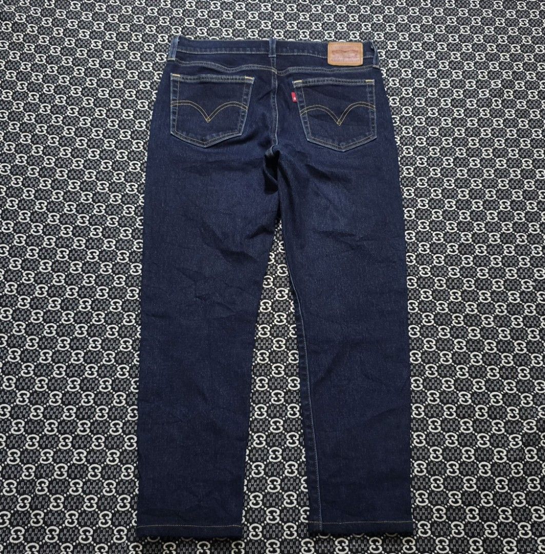 Levis boyfriend jeans (Category: Jeans) located in Hinigaran. Submitted by thrift_street_6106 (Listing ID 1460324559, Image 2). Description: levis boyfriend jeans. size'30'32. L'36. Good as new. non issue need wash only 899+Sf.