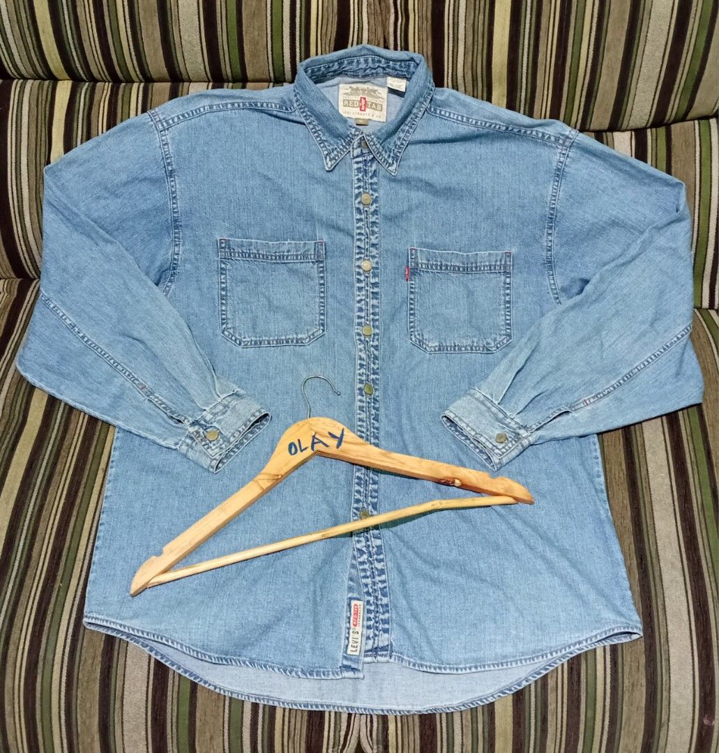 Levi's Red Tab Denim Shirt XL (Category: Tshirts & Polo Shirts ) located in Taguig. Submitted by conniemdcruz (Listing ID 1460481855, Image 1). Description: - Classic light wash denim shirt from Levi's Red Tab - Size XL - Button-up style - Two chest pockets - Long sleeves with button cuffs - Made from 100% cotton - Ideal for casual wear Vintage Levis Red tab Denim longsleeve Washed Xl 23x20 Excellent condition 800.