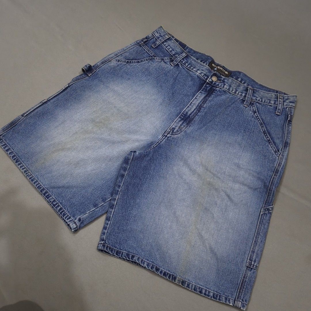 Levi's SilverTab Carpenter Jorts (Category: Shorts) located in Cebu City. Submitted by greedthrift.00 (Listing ID 1460438779, Image 3). Description: - condition: 9.8/10 - color rate: 9.8/10 - Issue: need wash only (washable stains) - waistline: 38" - length: 23" - leg opening: 14".