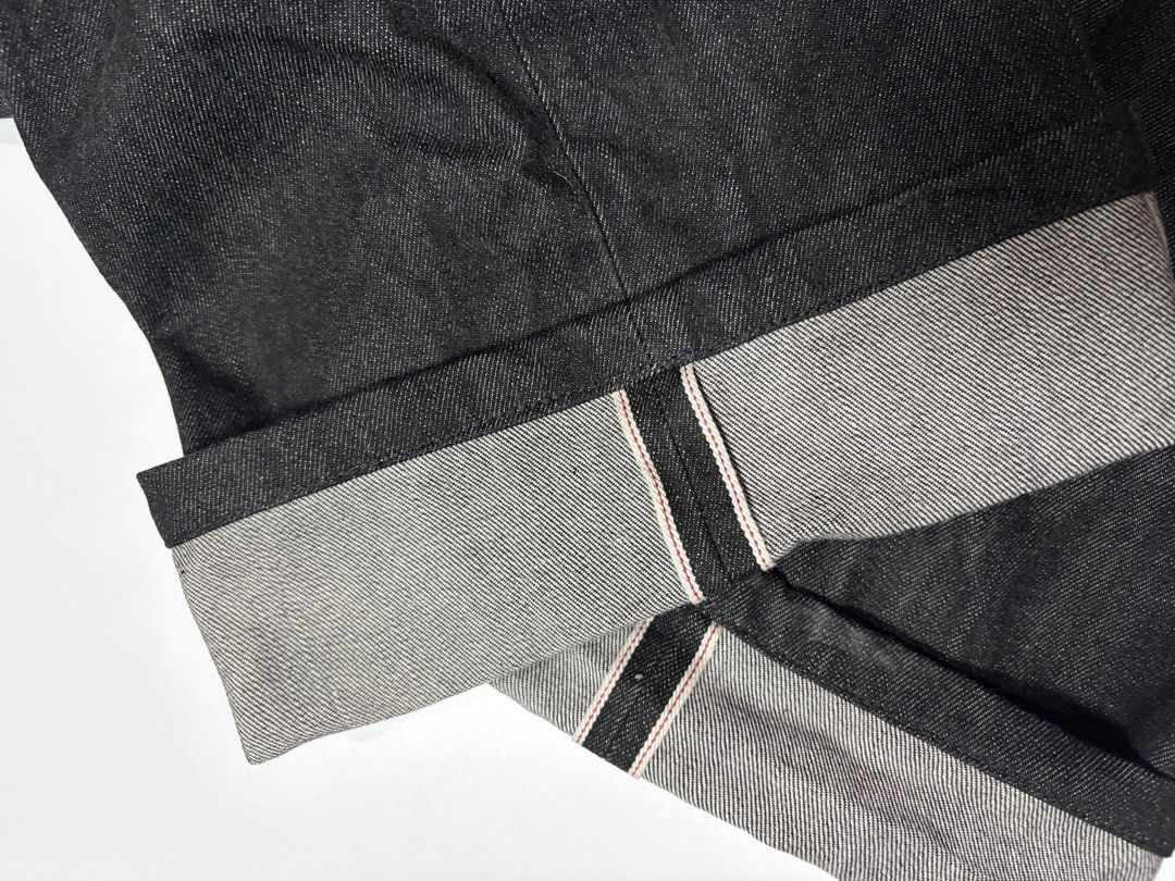 Lightweight Selvedge Pants (Category: Jeans) located in Manila. Submitted by swaaaaggy (Listing ID 1460470029, Image 2). Description: - Dark wash denim jeans from Croquis - Classic five-pocket design - Selvedge detailing on cuffs (visible when rolled) - Leather brand patch on back waistband - Zipper fly closure - Great pair of jeans.