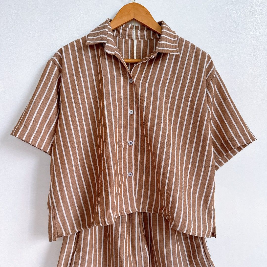 Linen Brown Stripes Set (Category: Sets or Coordinates) located in Manila. Submitted by withlovesam (Listing ID 1460355973, Image 3). Description: HQ from bangkok freesize fully garterized waistline soo pretty!!.