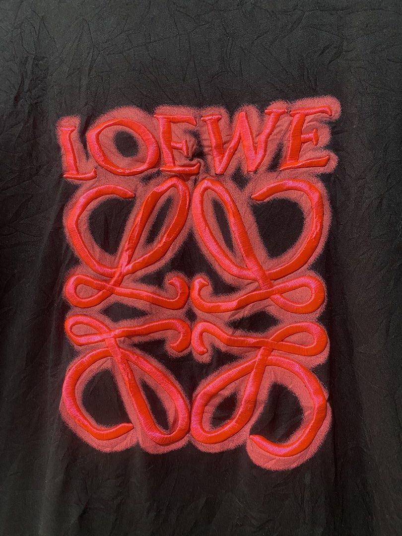 Loewe (Category: Tshirts & Polo Shirts ) located in Angeles City. Submitted by reyhermano07 (Listing ID 1460381110, Image 3). Description: Loewe Size. Med to large Good Condition No Issue.