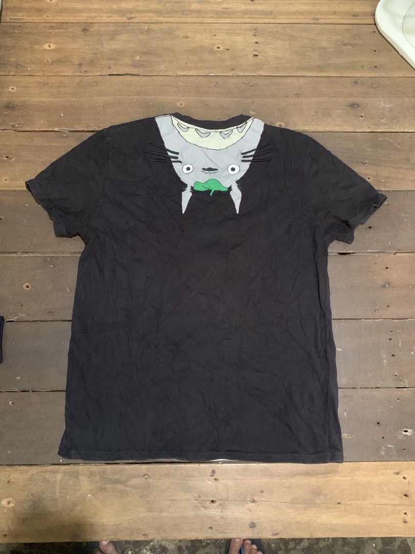 Loewe x ghibli (Category: Tshirts & Polo Shirts ) located in Naga. Submitted by jthrift19 (Listing ID 1460376241, Image 2). Description: Hairlines.