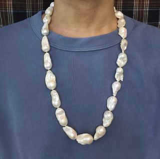(Category: ) located in . Submitted by aishahgirlshop (Listing ID 1460306397, Image 1). Description: .