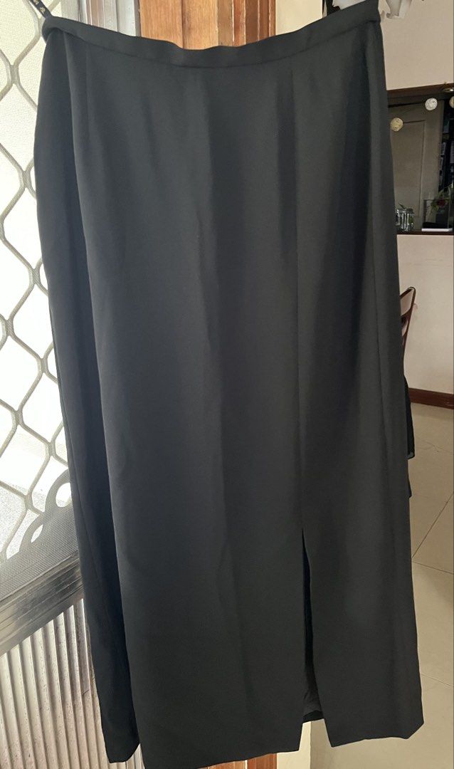 Long skirt (Category: Skirts) located in Bacoor. Submitted by ayit. (Listing ID 1460506961, Image 3). Description: Small-med fit Japan gling 27-29 fit .