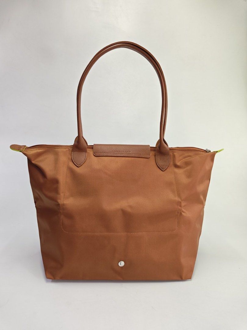 ❤️Longchamp LLH Club - Cognac (Category: Tote Bags) located in Quezon City. Submitted by asrcollections (Listing ID 1460378516, Image 3). Description: Onhand and ready to ship or lalamove.