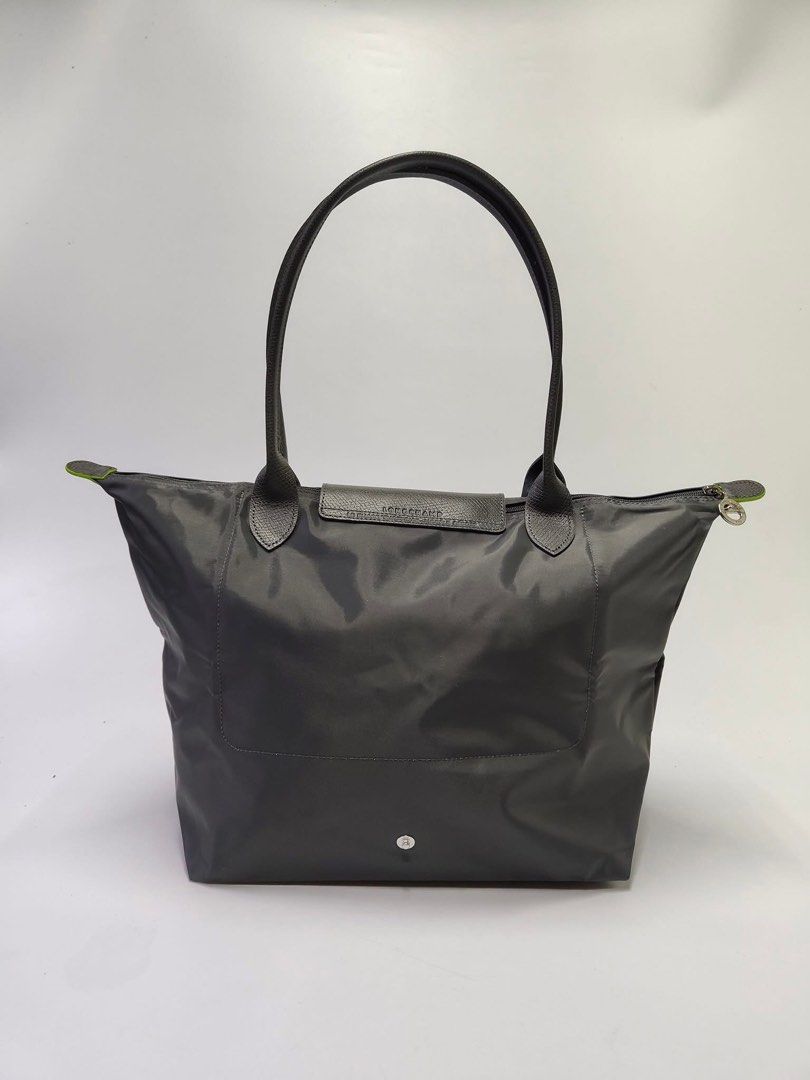 Longchamp LLH Club - Graphite (Category: Tote Bags) located in Quezon City. Submitted by asrcollections (Listing ID 1460378809, Image 3). Description: Onhand and ready to ship or lalamove.