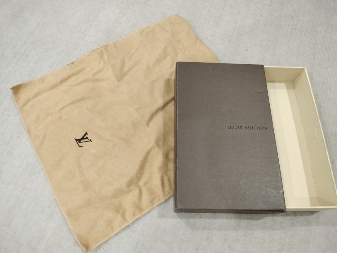 Louis Vuiton dust bag and box (Category: Purses & Pouches) located in Quezon City. Submitted by dex.colletions (Listing ID 1460437542, Image 3). Description: authentic dust bag and box pm.