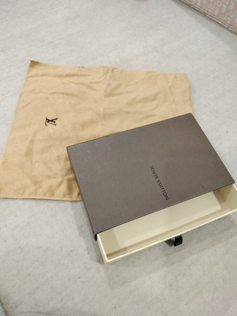 Louis Vuiton dust bag and box (Category: Purses & Pouches) located in Quezon City. Submitted by dex.colletions (Listing ID 1460437542, Image 1). Description: authentic dust bag and box pm.