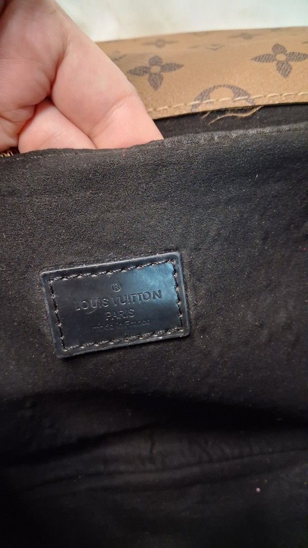 Louis Vuitton Monogram Canvas Pochette Metis Bag (Category: Luxury Bags & Wallets) located in Taguig. Submitted by divine_kitty (Listing ID 1460499080, Image 3). Description: - Classic Louis Vuitton Pochette Metis - Monogram canvas with gold hardware - Iconic LV lock closure - Multiple interior compartments for organization - Comes with an adjustable shoulder strap - Versatile for everyday or special events.