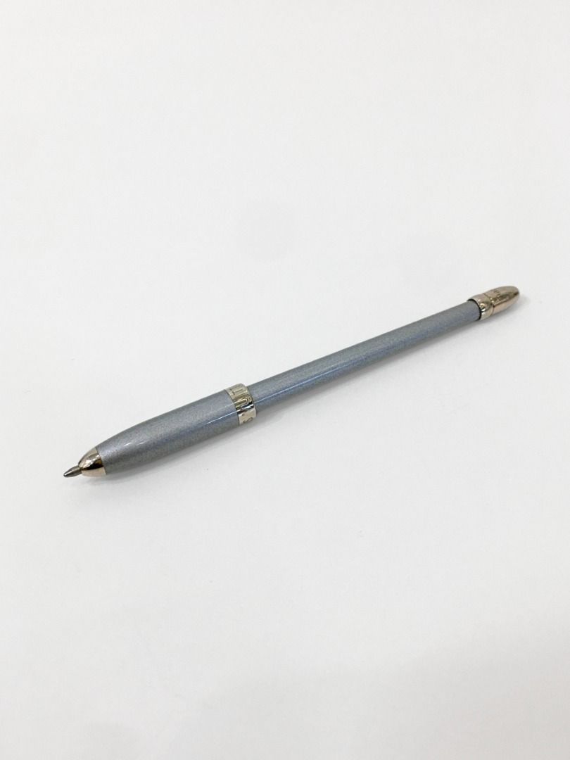 LOUIS VUITTON Silver Gray Agenda Ballpen (Preloved Authentic) (Category: Luxury Accessories) located in Santa Rosa. Submitted by brandieshoppe (Listing ID 1460375014, Image 2). Description: Ink: Blue ✅ Authentic/Original Preloved ✅ From Japan Auction ✅ Money-back Guaranteed If Proven Fake ✅ Message Us For More Details ✅ Open for Layaway Disclaimer: All items sold are preloved unless otherwise stated as brand new. As pre-owned items, signs of prev