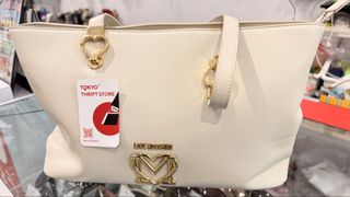 (Category: ) located in . Submitted by tokyothriftstore (Listing ID 1460461752, Image 1). Description: .