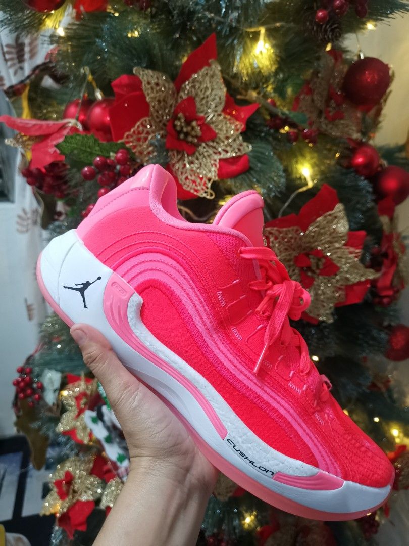 Luka 4 (Category: Sneakers) located in Paranaque City. Submitted by melodybala13770 (Listing ID 1460380451, Image 2). Description: Orig Used Complete with original box.