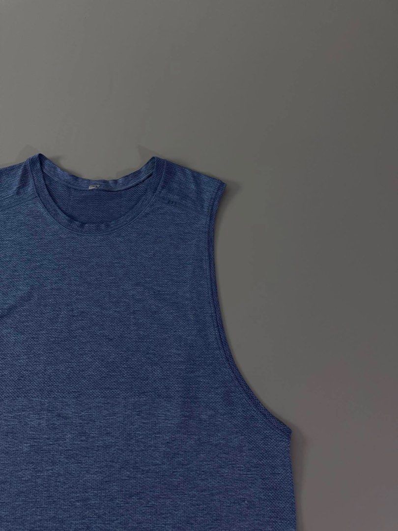LULULEMON (Category: Activewear) located in Guagua. Submitted by sweetboyy (Listing ID 1460398956, Image 3). Description: LULULEMON EXCELLENT CONDITION / NO ISSUE SIZE XLARGE ON TAG / DIMES L30.5 W22.5.