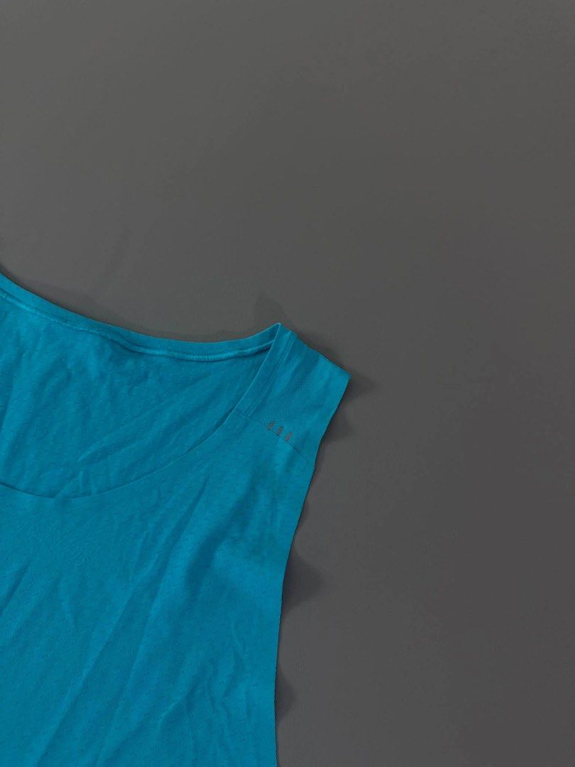 LULULEMON (Category: Activewear) located in Guagua. Submitted by sweetboyy (Listing ID 1460399293, Image 3). Description: LULULEMON EXCELLENT CONDITION / NO ISSUE SIZE LARGE ON TAG / DIMES L29 W22.