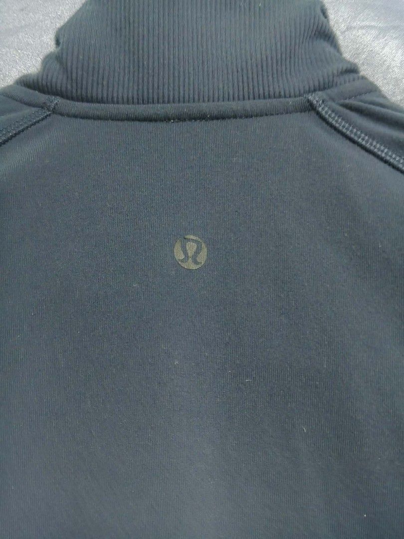 Lululemon jacket full zipped large size 7 (Category: Coats, Jackets and Outerwear) located in Valenzuela. Submitted by shs.by.marc (Listing ID 1460322087, Image 3). Description: Location : Karuhatan Valenzuela Dimes : 23w x 26L.