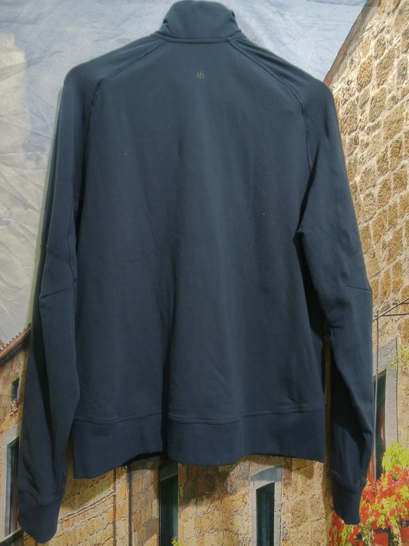 Lululemon jacket full zipped large size 7 (Category: Coats, Jackets and Outerwear) located in Valenzuela. Submitted by shs.by.marc (Listing ID 1460322087, Image 2). Description: Location : Karuhatan Valenzuela Dimes : 23w x 26L.