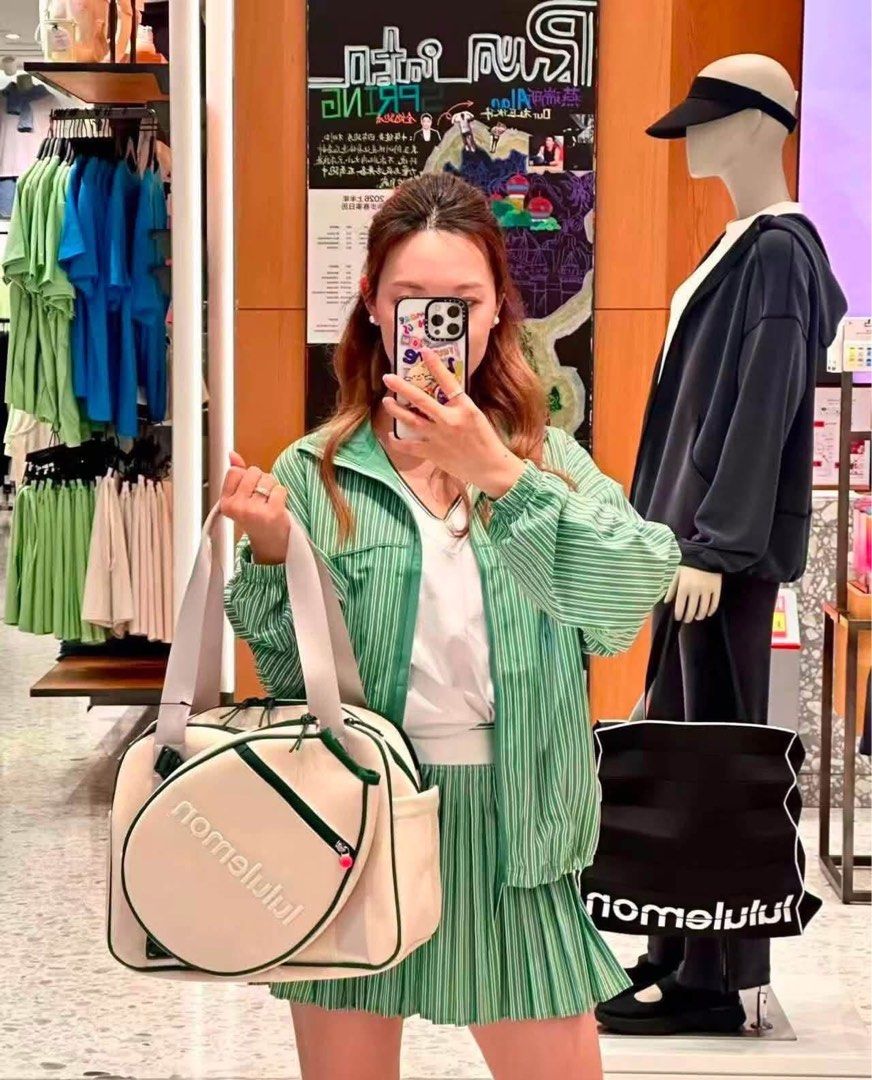 Lululemon Racket Bag (Category: Shoulder Bags) located in Manila. Submitted by brandnewbagsandwatchphils. (Listing ID 1460334599, Image 1). Description: Lululemon Small Racket Bag Size:W 35cm x D 16cm x H 29cm (13.8" x 6.3" x 11.4") Volume: 16.5L Brandnew with ecobag Mode of Payment: Bpi or Gcash Courier: Lalamove and J&T .