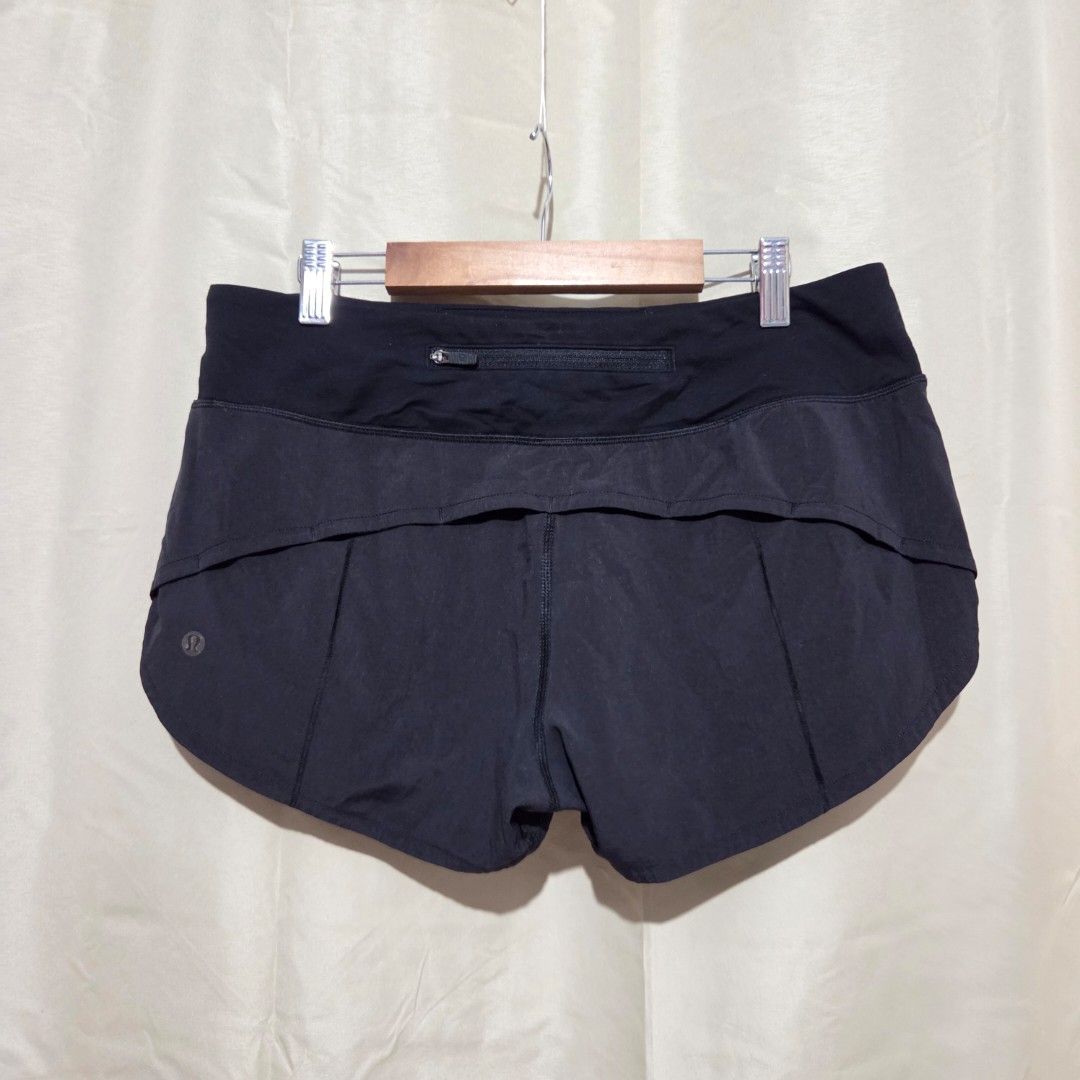 LULULEMON SIZE 6 (Category: Activewear) located in Santiago. Submitted by fromboxes (Listing ID 1460434210, Image 3). Description: 9/10 cond see FADED LOGO Ships thru J&T Isabela North Luzon Shipping Nationwide No rush shipping 😊😊.