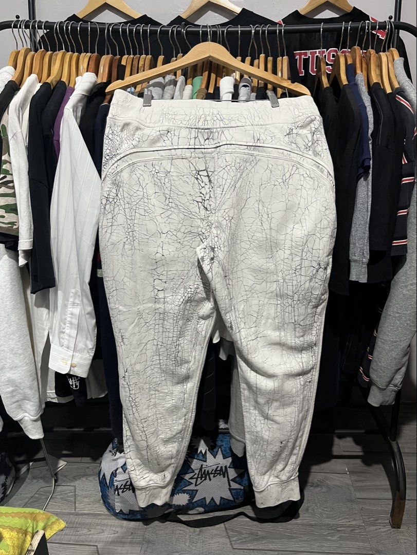 Lululemon Warm Down Jogger Marble dye (Category: Activewear) located in Davao. Submitted by lwndvo (Listing ID 1460382122, Image 1). Description: Lululemon Warm Down Jogger Marble dye - White Like new Dimensions: Waist: 34 - 38 Length: 38 Sz 14 Issue/s: None Price: 980 + shipping .