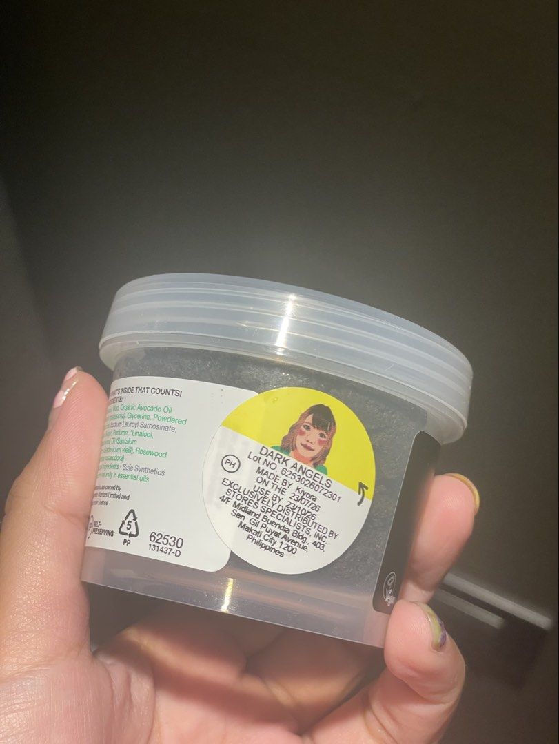 LUSH Dark Angels Fresh Cleanser (Category: Face Care) located in Quezon City. Submitted by lisadeclutters (Listing ID 1460465381, Image 2). Description: - LUSH Dark Angels Fresh Cleanser - Deeply cleanses excess oil and impurities - Contains charcoal and rhassoul mud for a powerful cleanse - Leaves skin soft and glowing - Enriched with organic avocado oil and organic cocoa butter - Size: 100g tub Just bought, used only a tiny pinch (see photo) pr