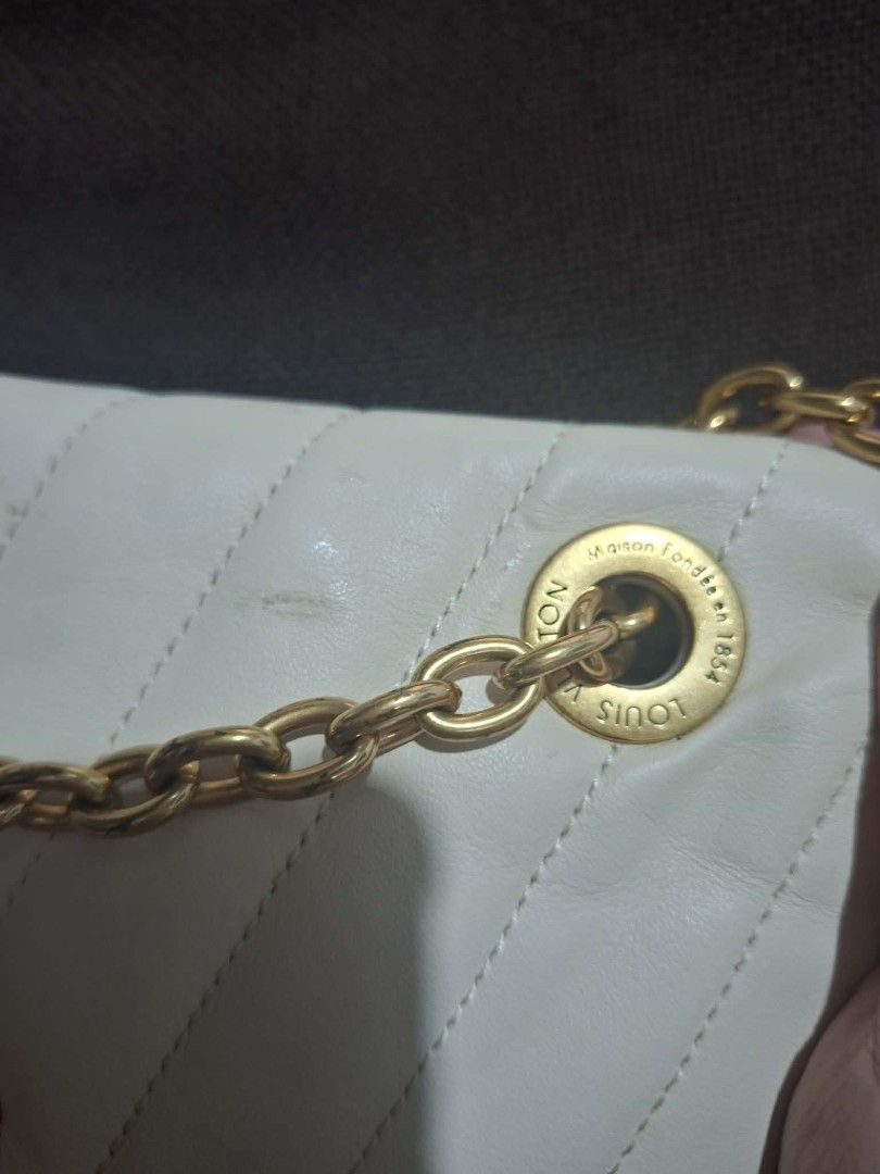 LV sling bag (Category: Luxury Bags & Wallets) located in Baguio. Submitted by silent_brianjosh (Listing ID 1460446438, Image 3). Description: .
