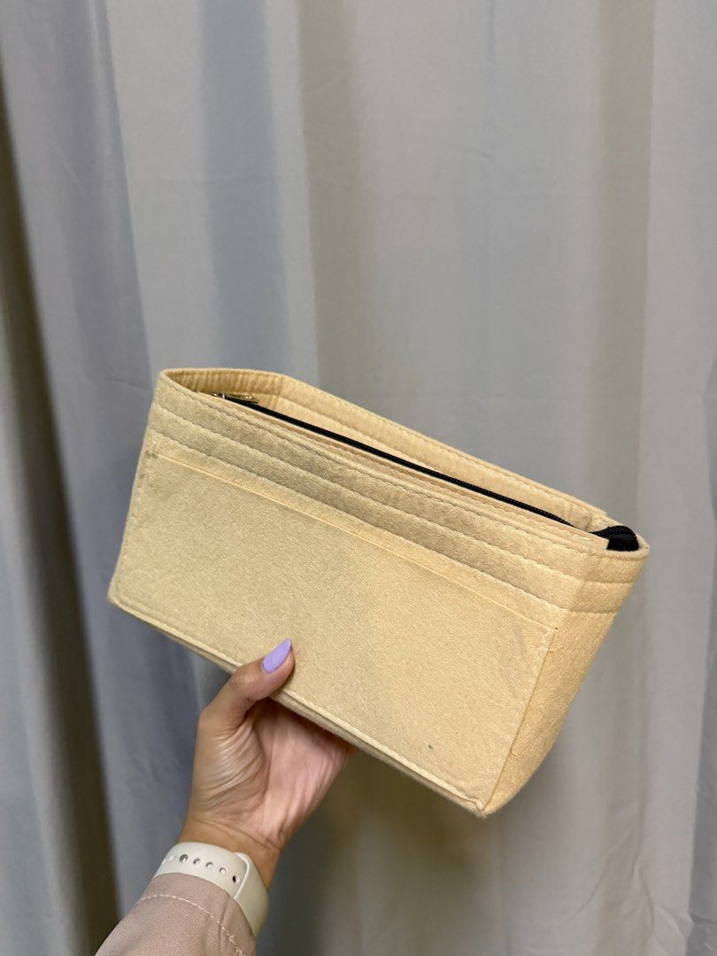 Lv Speedy 25 bag organizer (Category: Accessory Holder, Box & Organizers) located in Manila. Submitted by previosly.mine (Listing ID 1460421018, Image 2). Description: 1 pcs only.